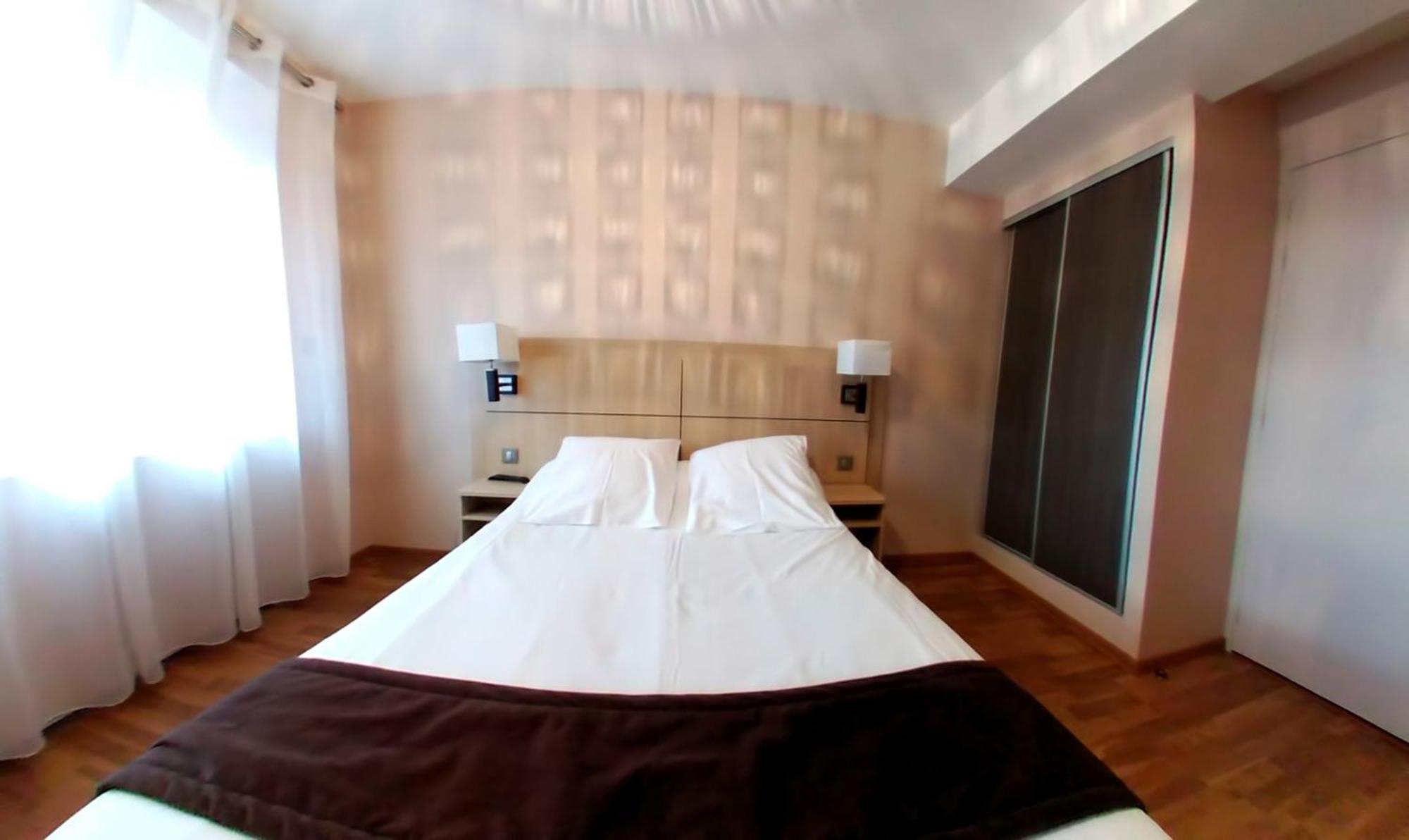 Cloyes-sur-le-Loir Hotel Au Bon Coin מראה חיצוני תמונה