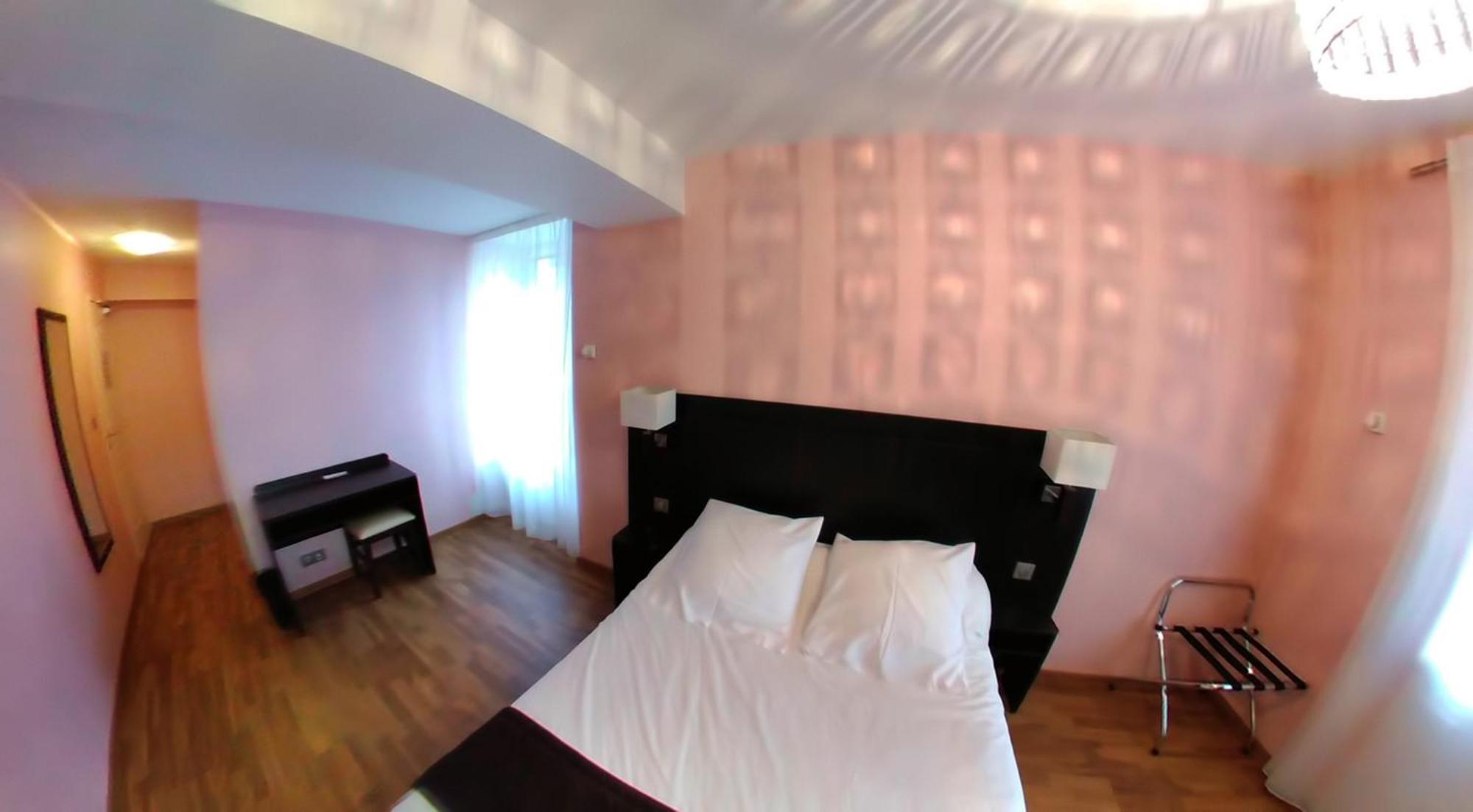 Cloyes-sur-le-Loir Hotel Au Bon Coin מראה חיצוני תמונה